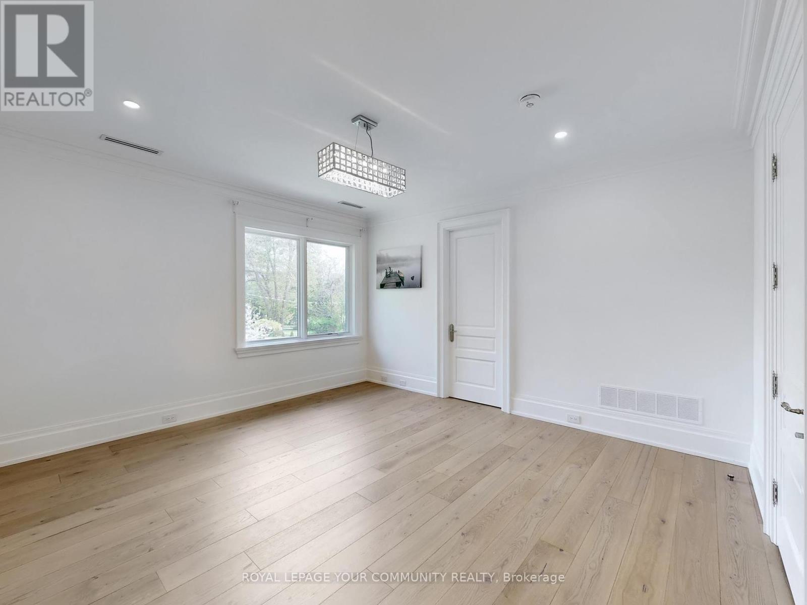 1257 Lakeshore Road W, Oakville, Ontario  L6L 1E7 - Photo 16 - W12170220