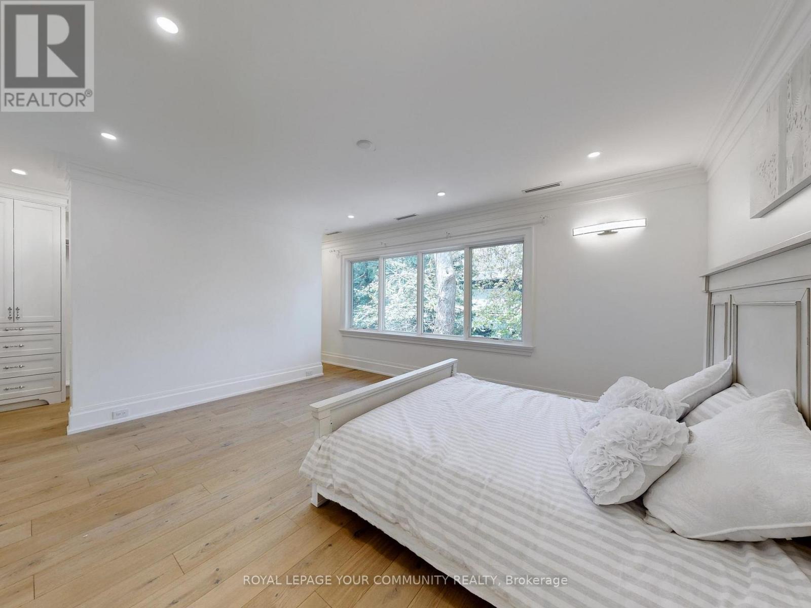 1257 Lakeshore Road W, Oakville, Ontario  L6L 1E7 - Photo 22 - W12170220