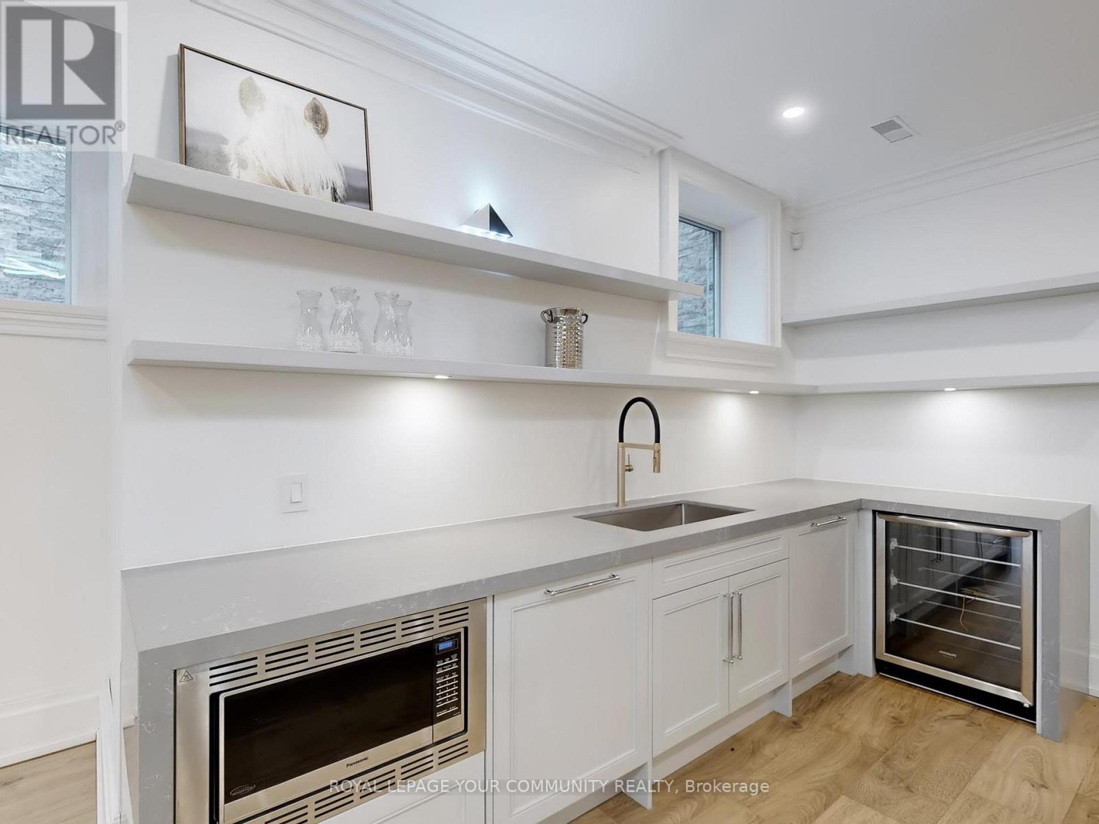 1257 Lakeshore Road W, Oakville, Ontario  L6L 1E7 - Photo 31 - W12170220