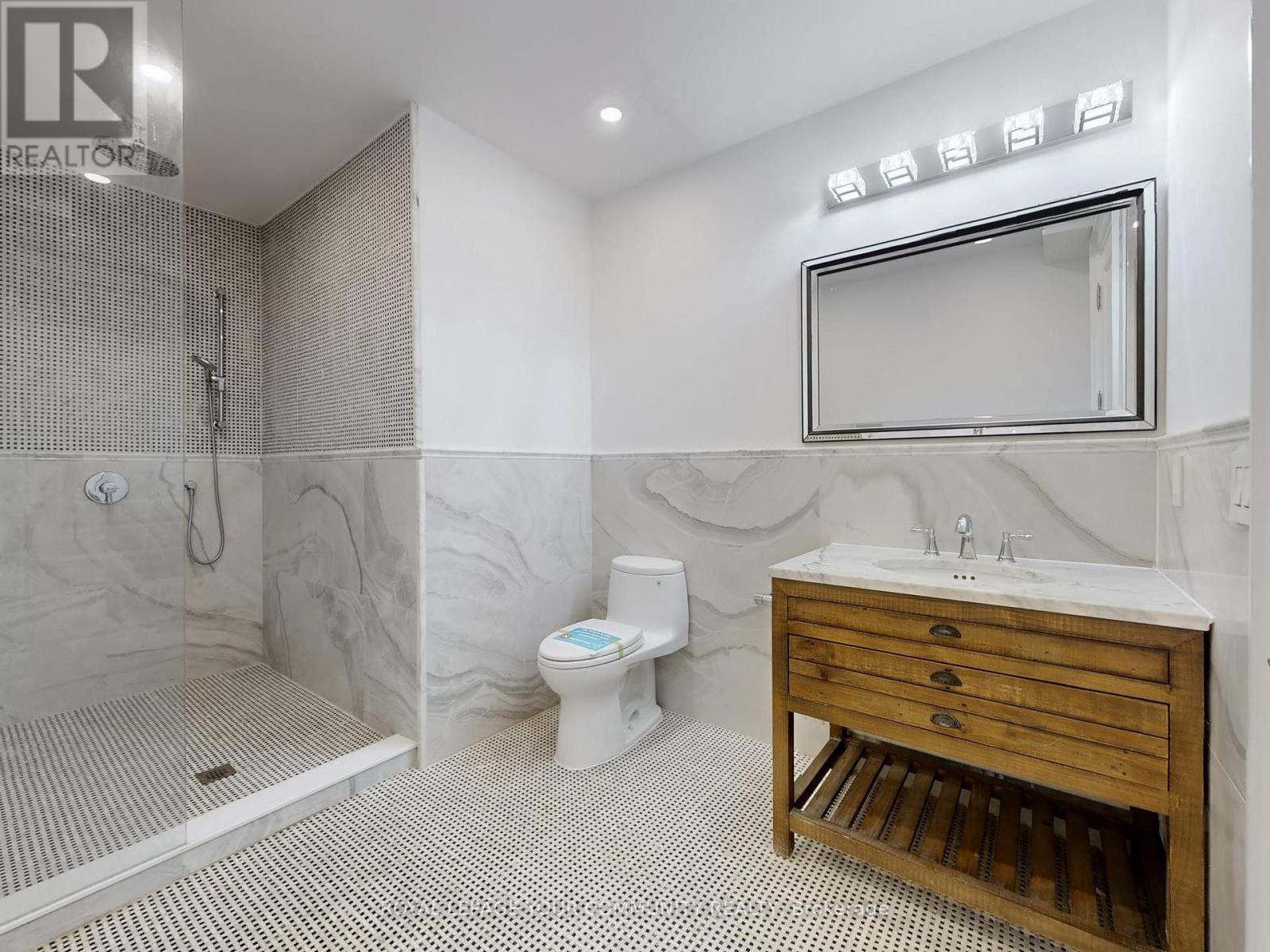 1257 Lakeshore Road W, Oakville, Ontario  L6L 1E7 - Photo 34 - W12170220
