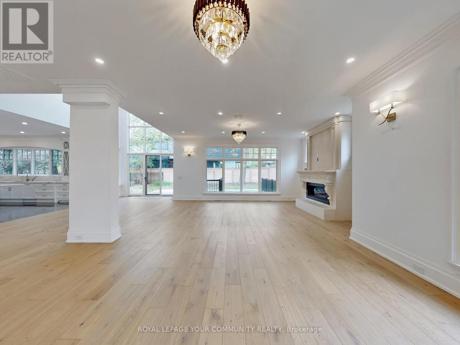 1257 Lakeshore Road W, Oakville, Ontario  L6L 1E7 - Photo 4 - W12170220