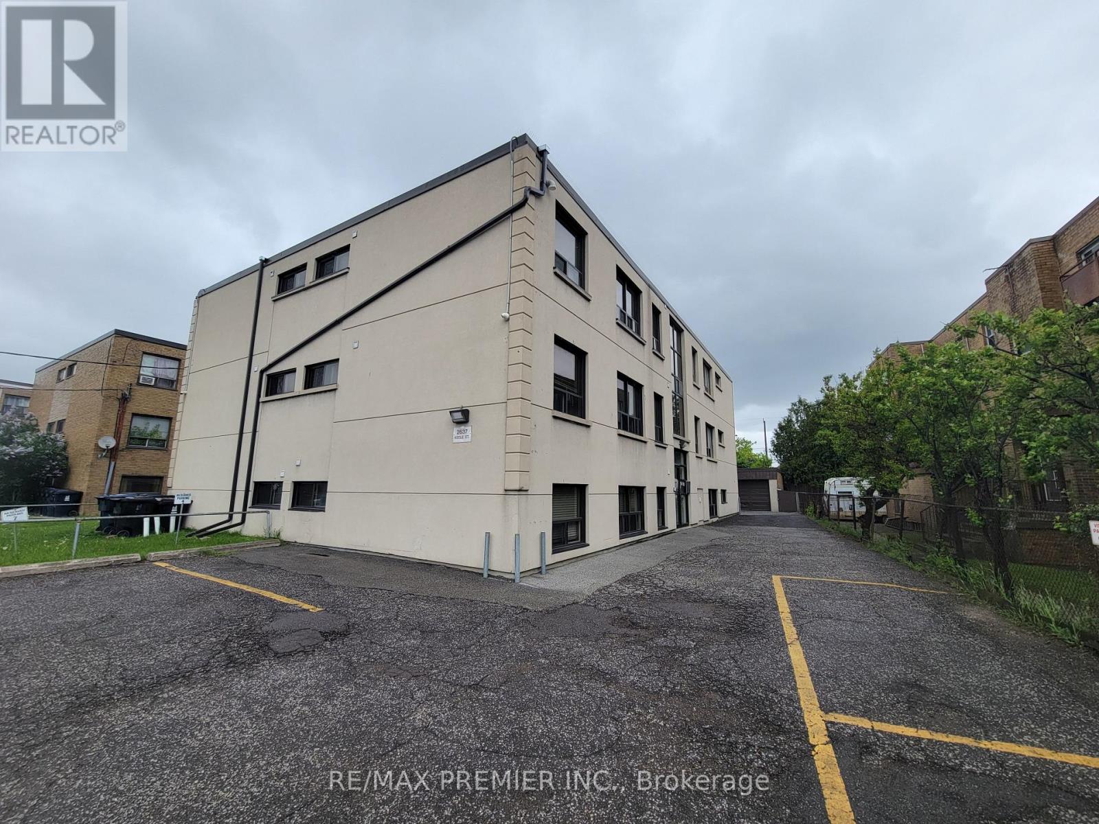 Lower Lvl 1-Bdrm Unit - 2637 Keele Street, Toronto, Ontario  M6L 2P2 - Photo 20 - W12170222