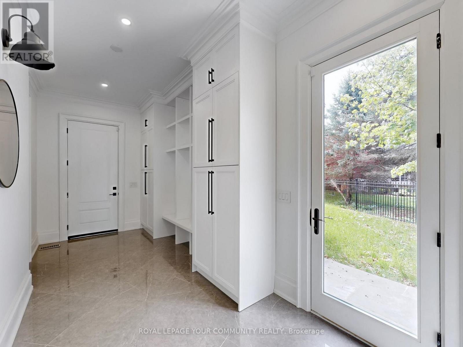 1257 Lakeshore Road W, Oakville, Ontario  L6L 1E7 - Photo 12 - W12170223
