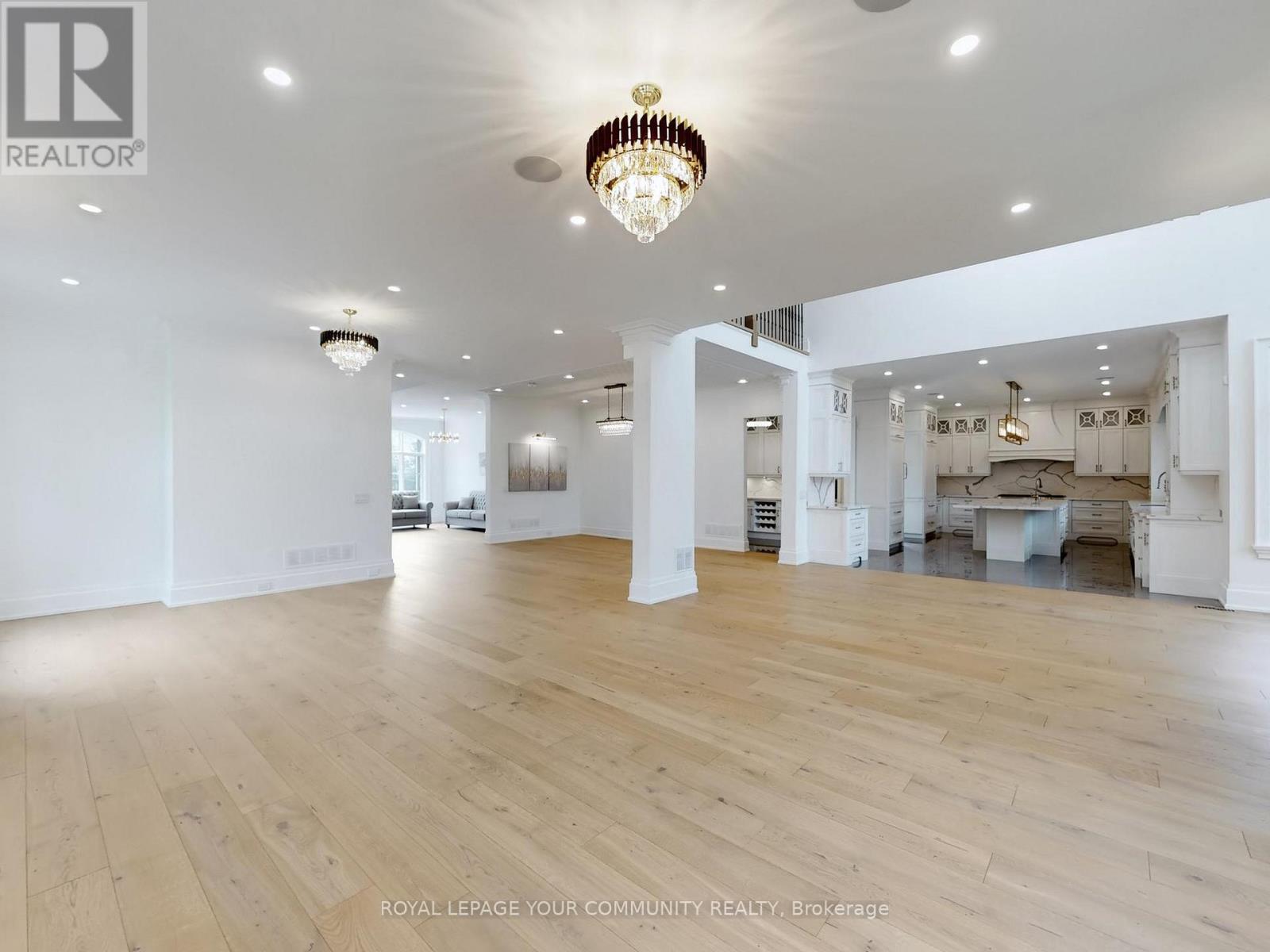 1257 Lakeshore Road W, Oakville, Ontario  L6L 1E7 - Photo 5 - W12170223