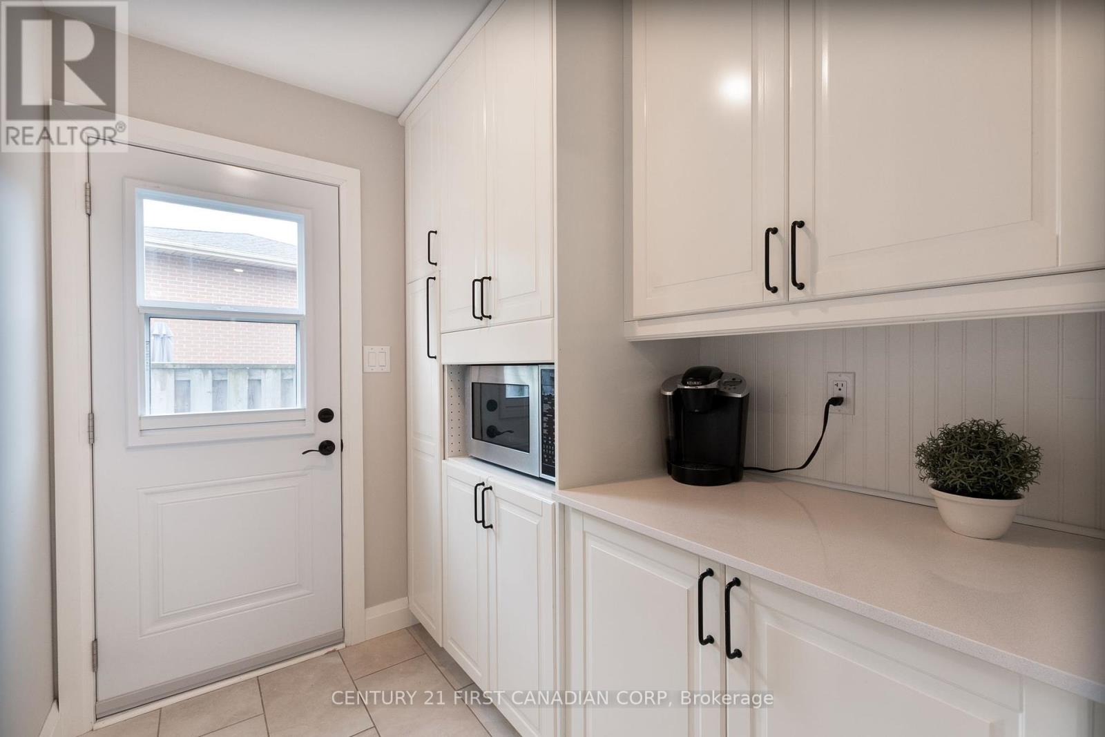 95 Bexhill Drive, London South, Ontario  N6E 1X1 - Photo 18 - X12170264