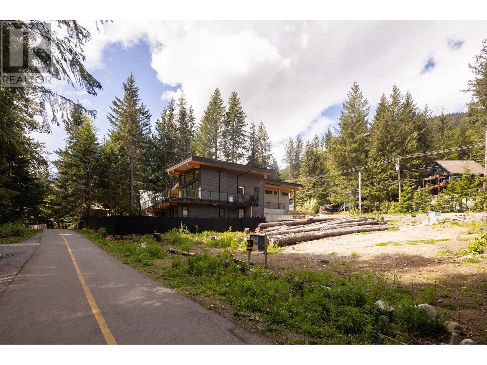 8354 Rainbow Drive, Whistler, British Columbia  V8E 0G1 - Photo 13 - R3006512