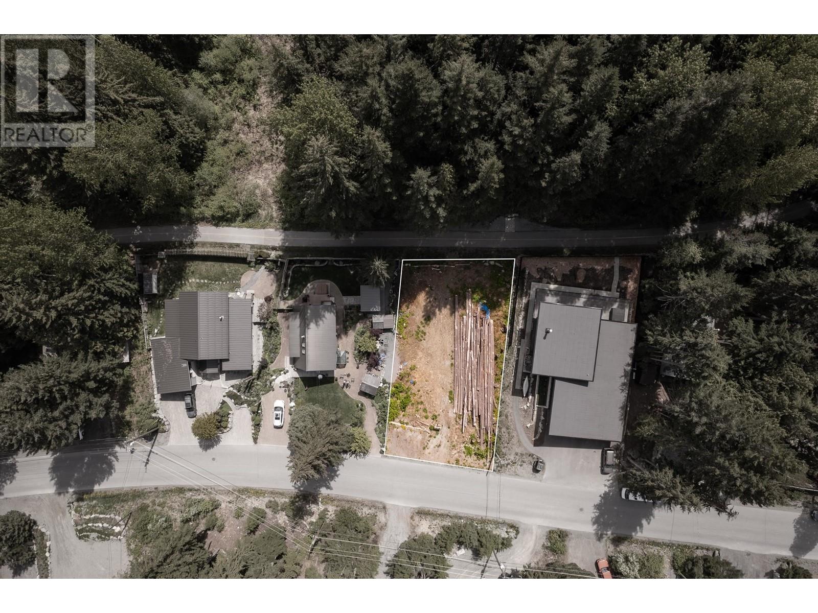 8354 Rainbow Drive, Whistler, British Columbia  V8E 0G1 - Photo 3 - R3006512