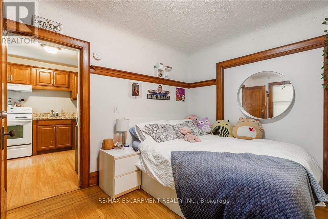 44 Dalewood Crescent, Hamilton, Ontario  L8S 4B6 - Photo 13 - X12170179
