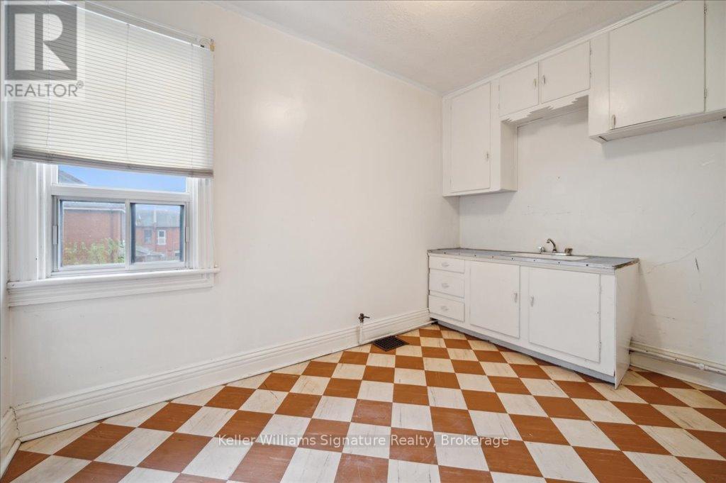 310 Catharine Street N, Hamilton, Ontario  L8L 4S9 - Photo 23 - X12170261