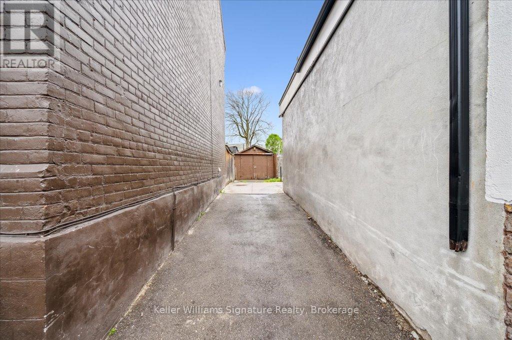 310 Catharine Street N, Hamilton, Ontario  L8L 4S9 - Photo 33 - X12170261