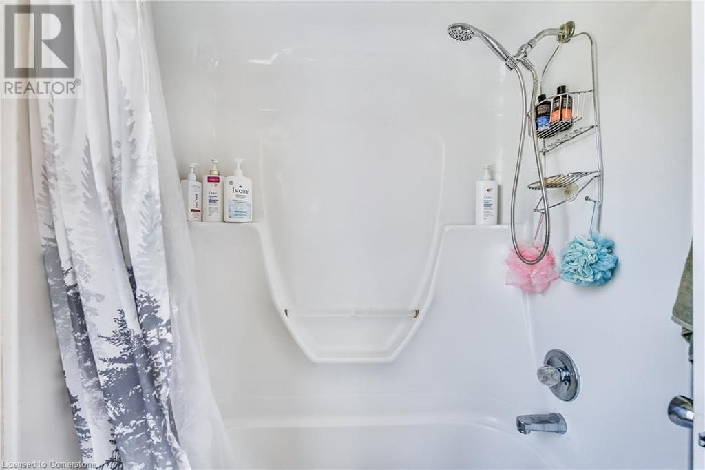 393 King Street W, Hamilton, Ontario  L8P 1B5 - Photo 19 - 40732399