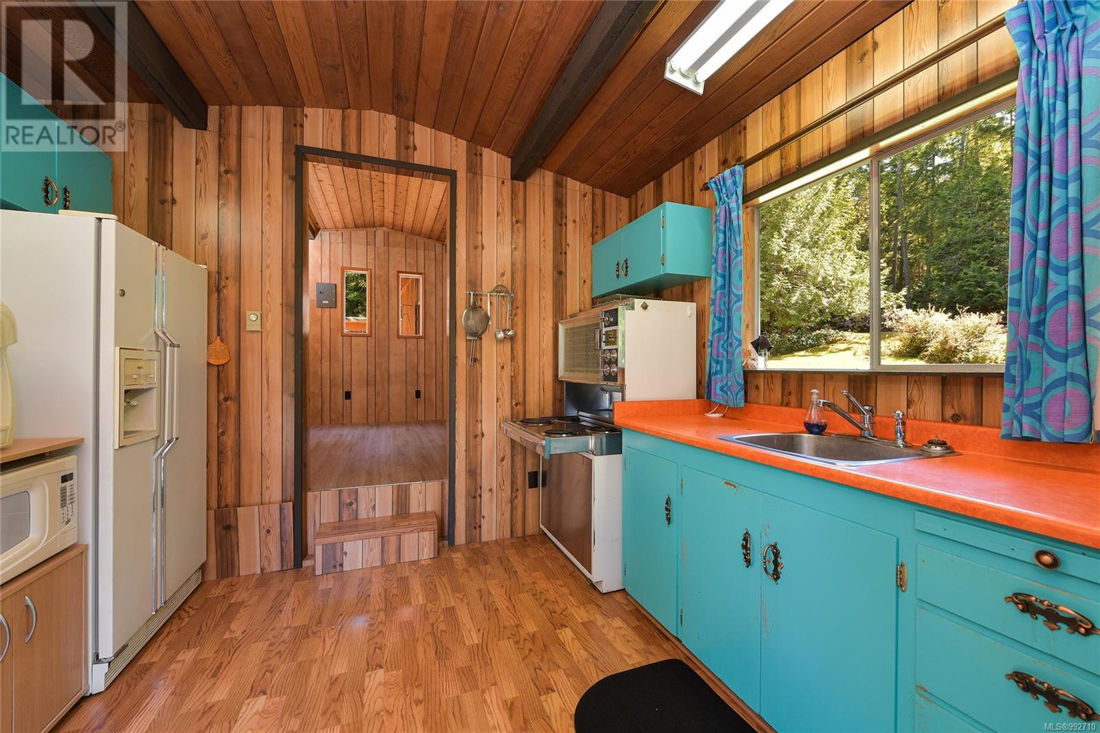 Property at 212 Cherry Tree Lane image 4
