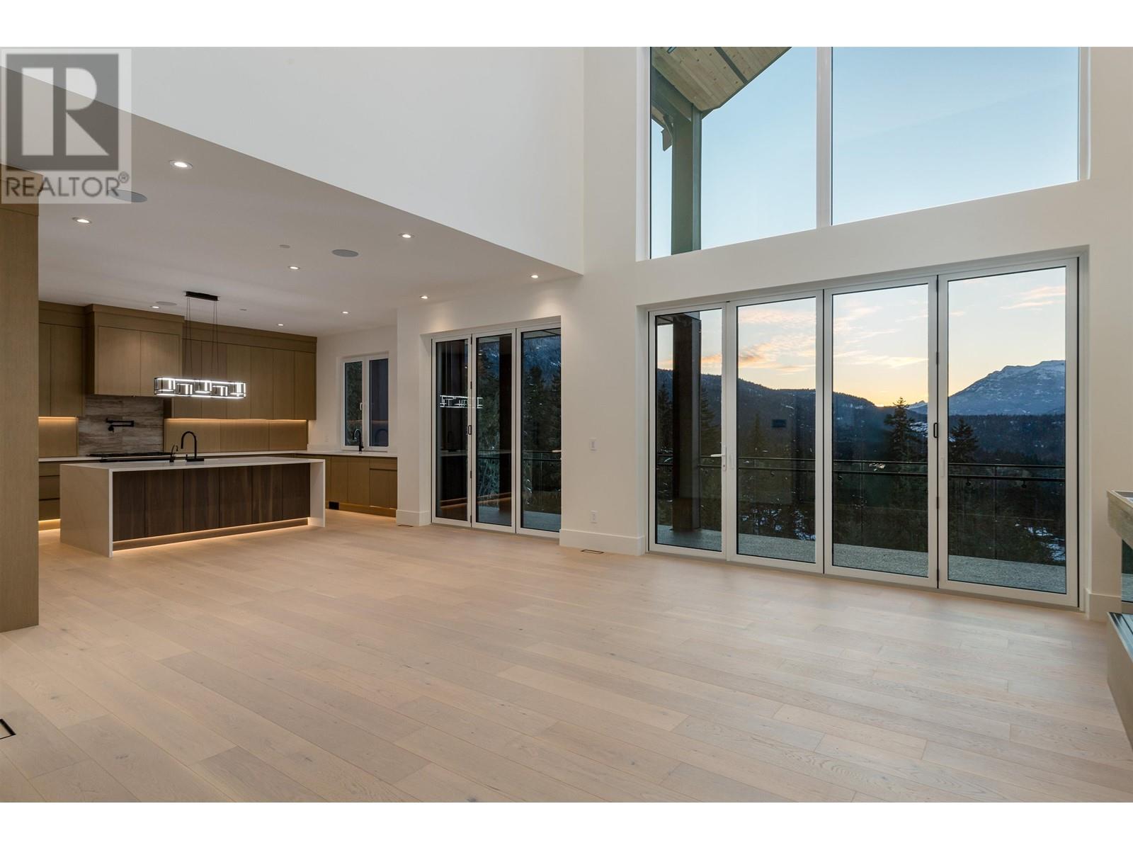9333 Warbler Way, Whistler, British Columbia  V8E 1M1 - Photo 7 - R3006508