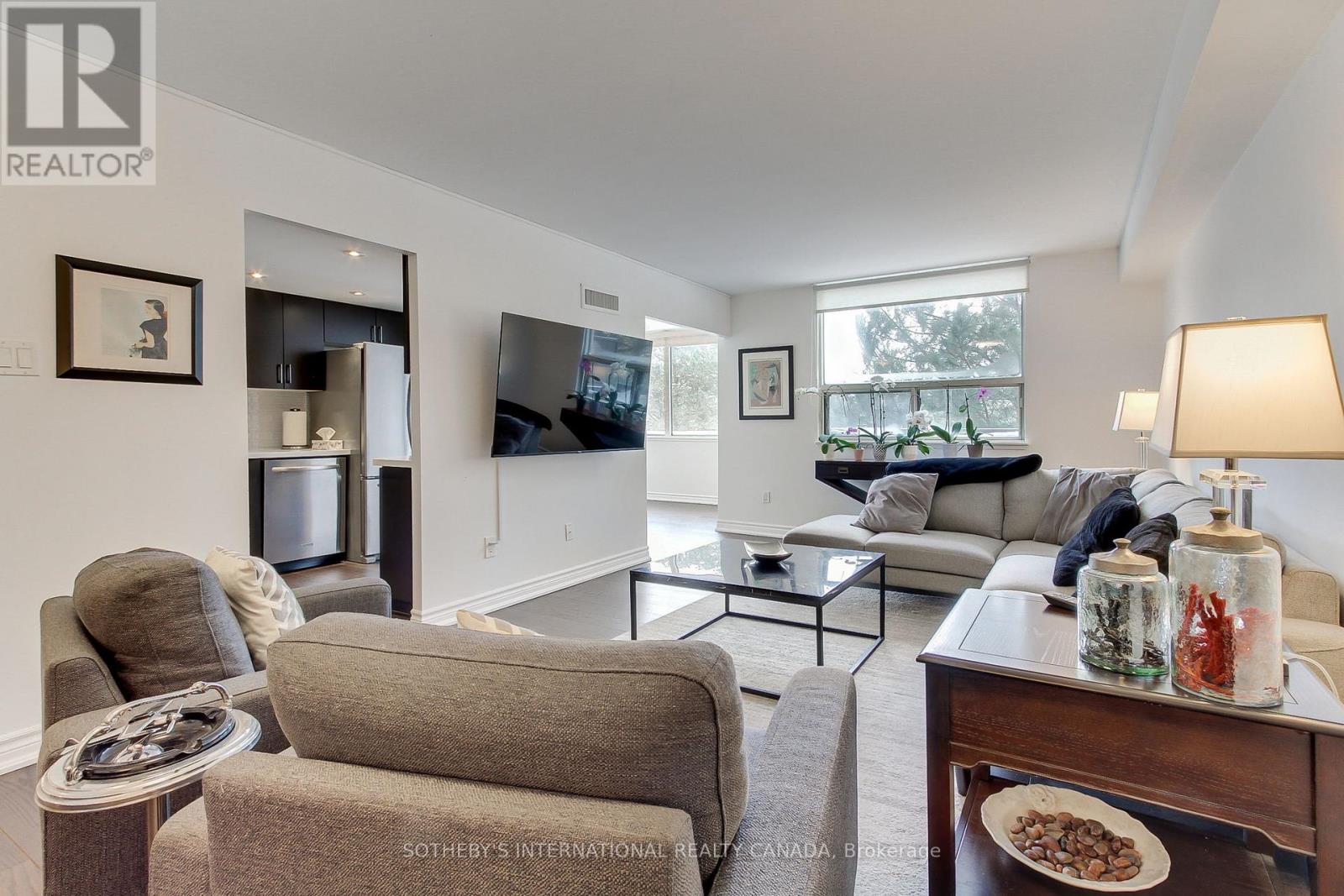 301 - 40 Harding Boulevard W, Richmond Hill, Ontario  L4C 9S5 - Photo 12 - N11987060