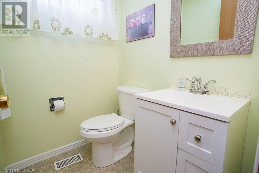 15 Sprucehill Drive, Brantford, Ontario  N3R 3R7 - Photo 12 - 40729352