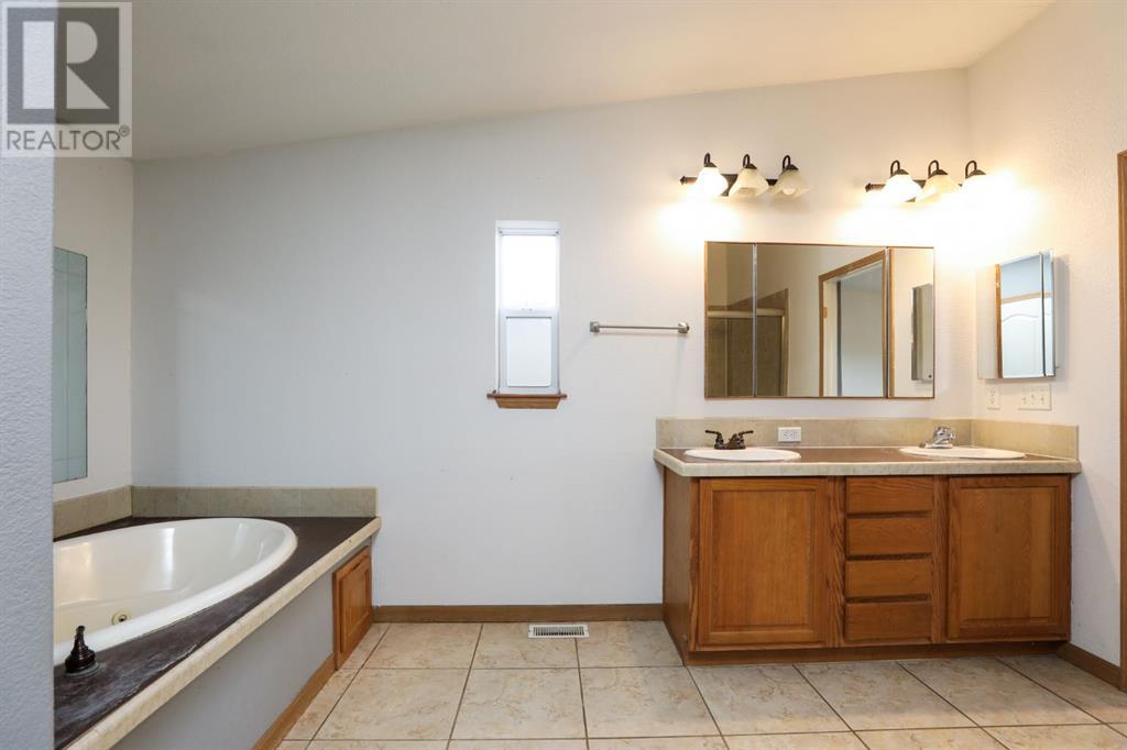 112001b Hays Road E, Rural Taber, Alberta  T0K 0Z0 - Photo 45 - A2191543