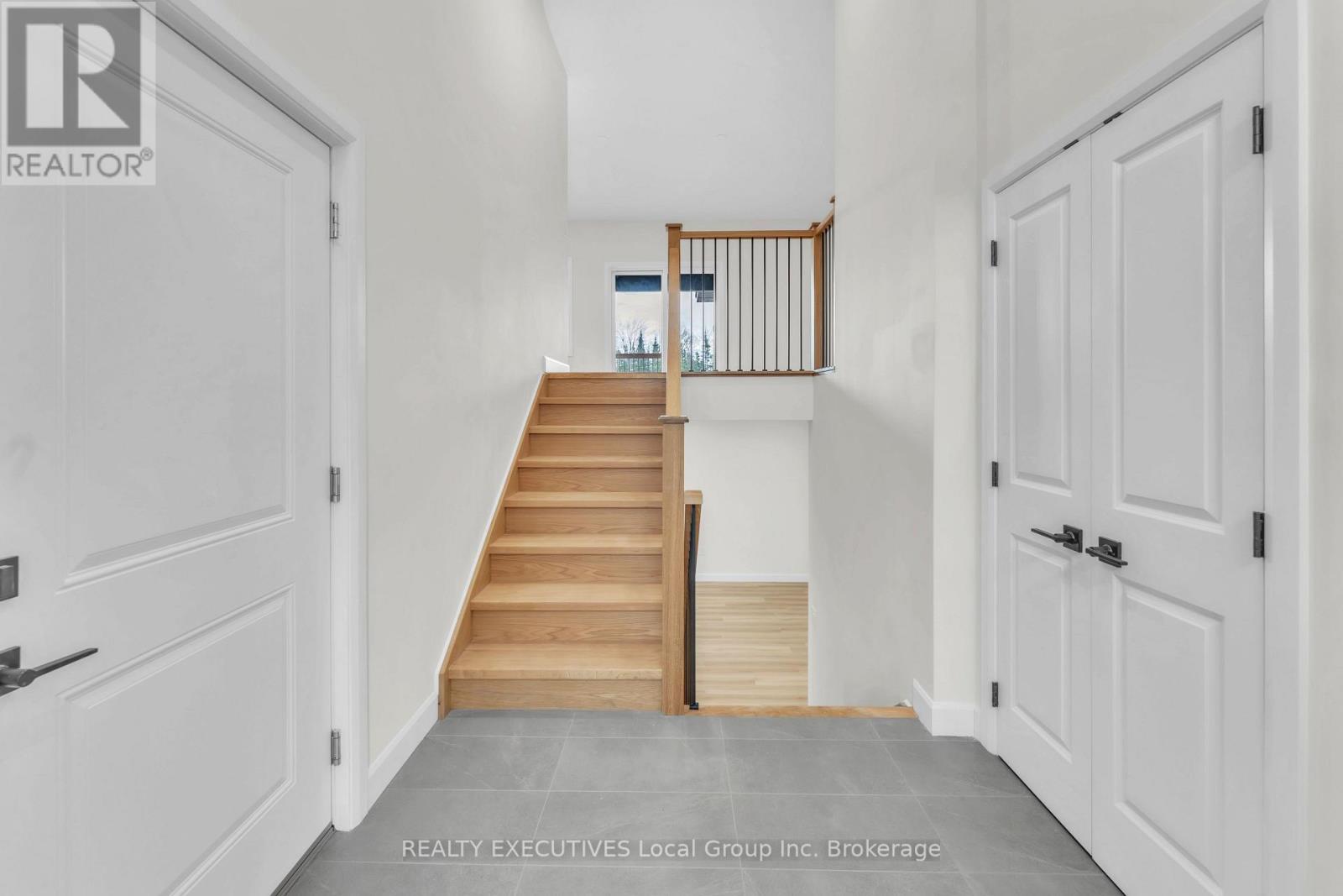93 Tower Drive, North Bay, Ontario  P1C 0A4 - Photo 5 - X12115156