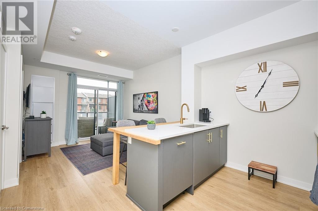 600 NORTH SERVICE Road Unit# 204, stoney creek, Ontario
