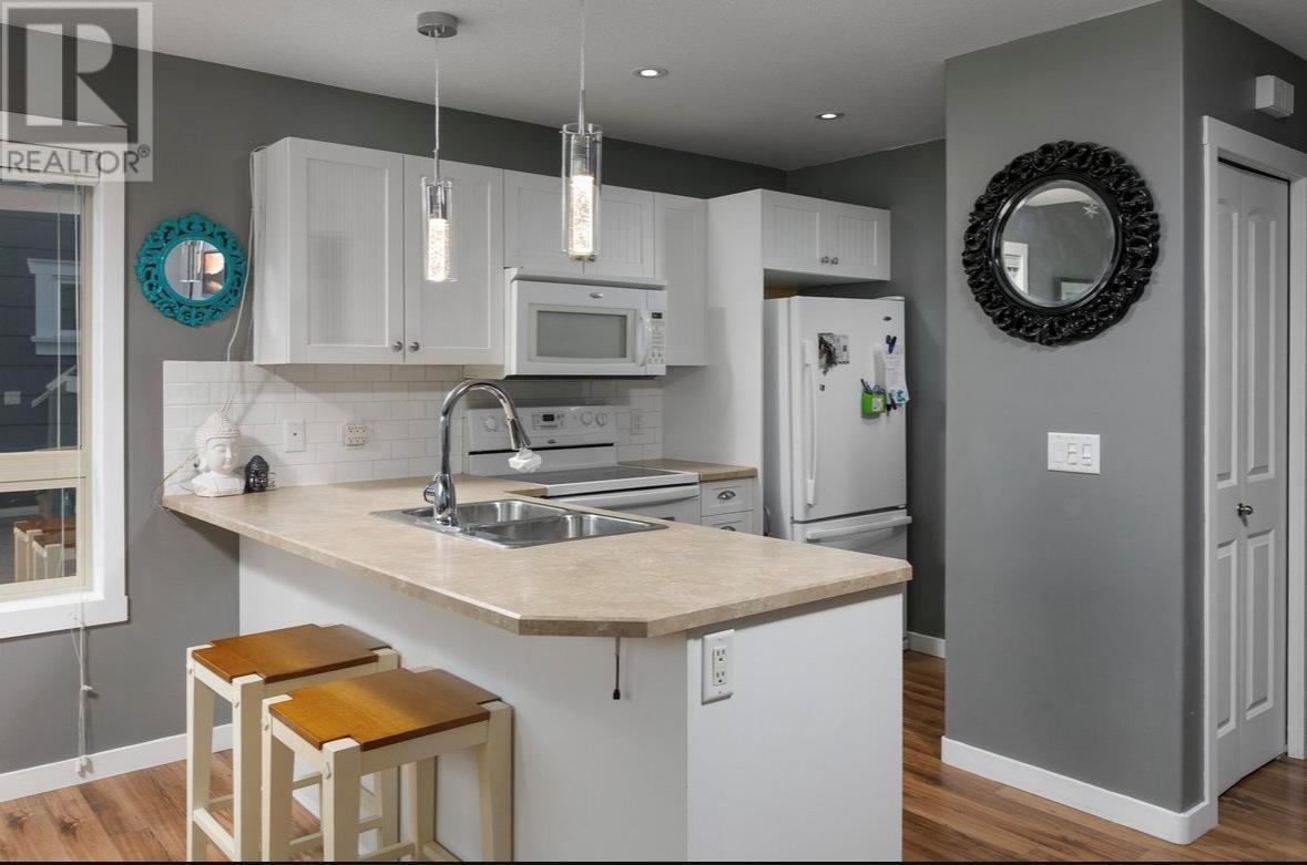 6822 Madrid Way Unit# 310, Kelowna, British Columbia  V1Z 3R8 - Photo 5 - 10349106