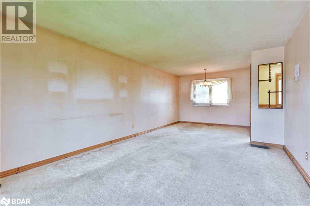 Property at 20 MASON Road image 5