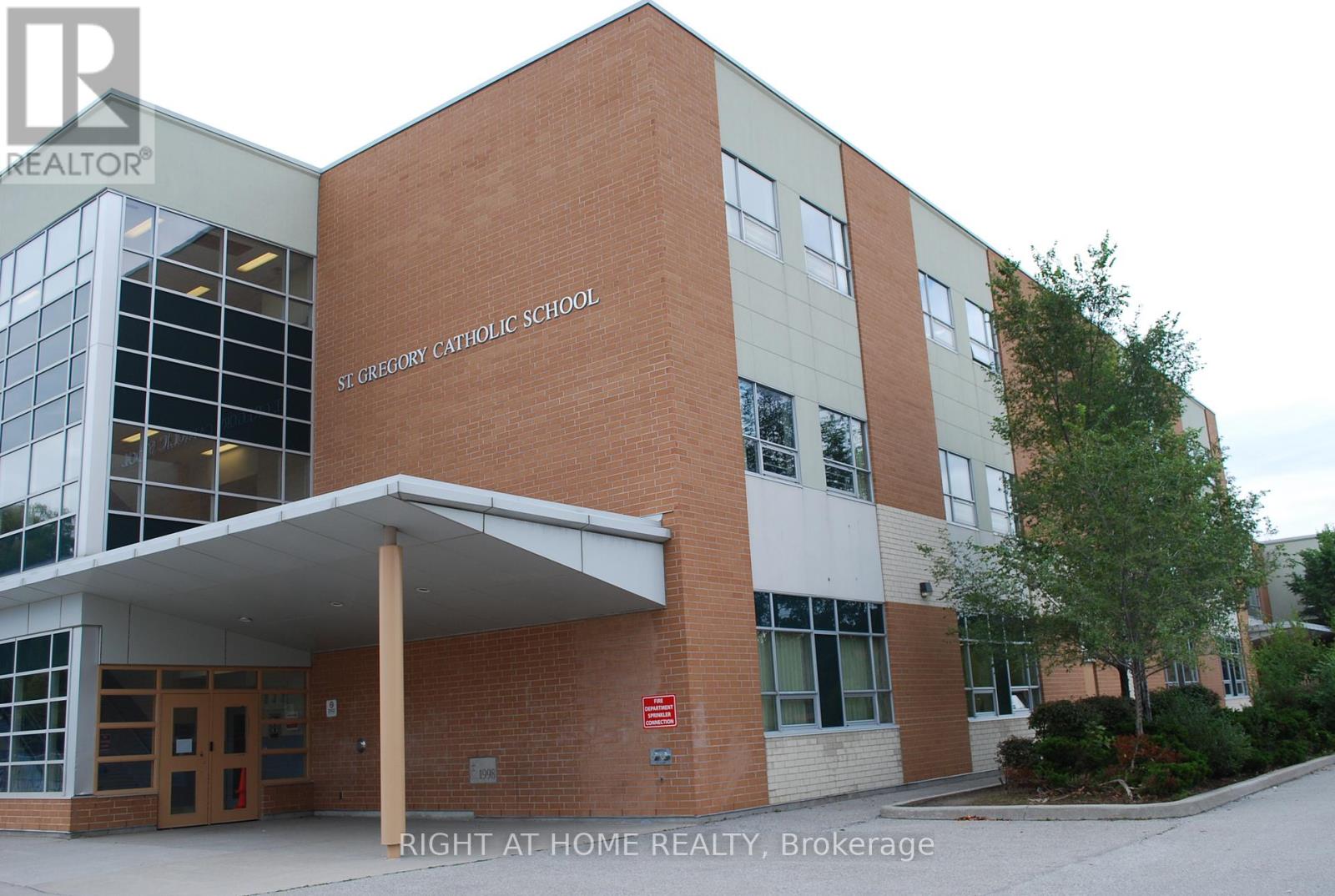 30 Haliburton Avenue, Toronto, Ontario  M9B 4Y4 - Photo 40 - W12149595
