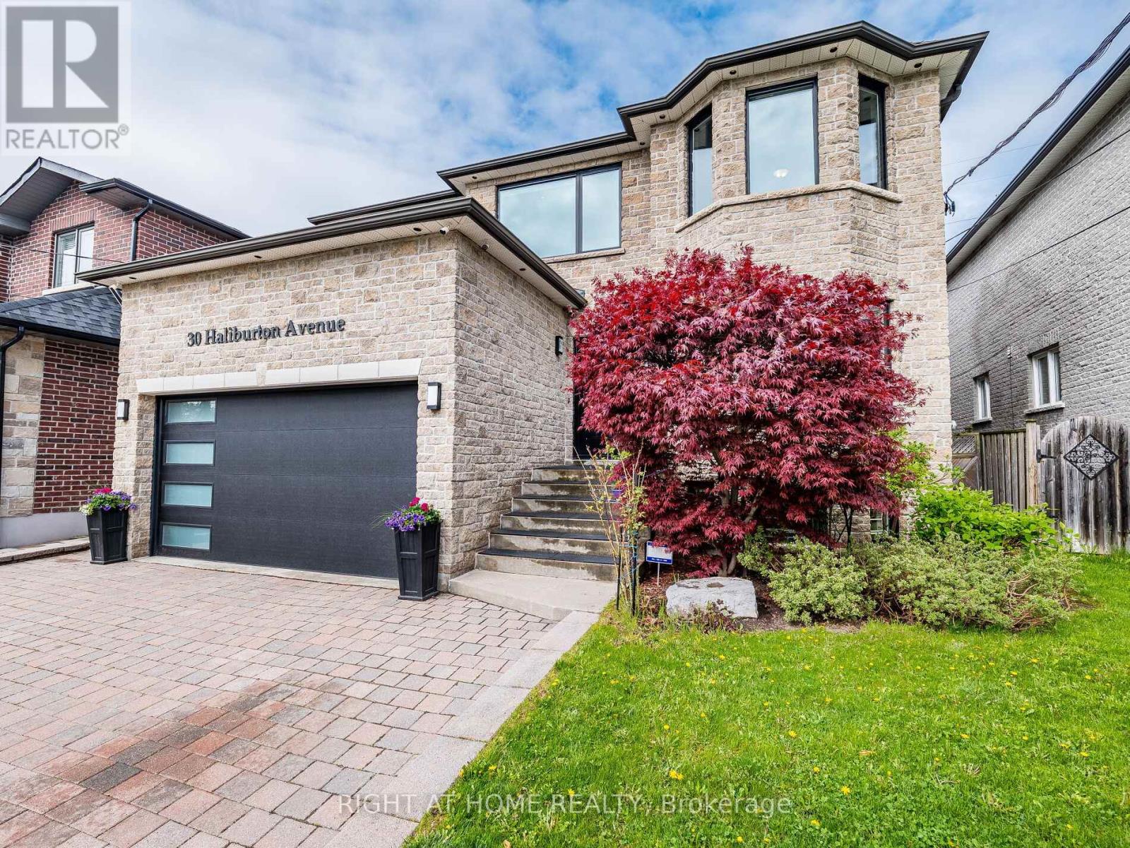 30 Haliburton Avenue, Toronto, Ontario  M9B 4Y4 - Photo 2 - W12149595