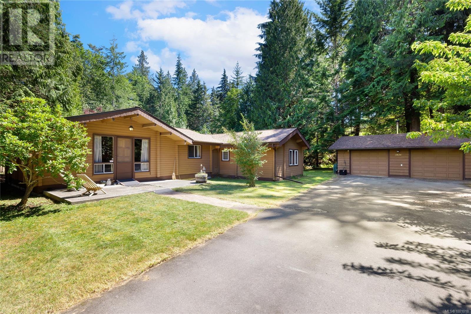 Property at 3826 CHARLTON Dr image 1