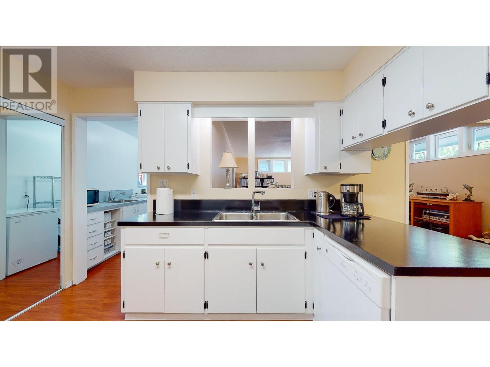 4569 Francis Peninsula Road, Madeira Park, British Columbia  V0N 2H1 - Photo 12 - R2985193