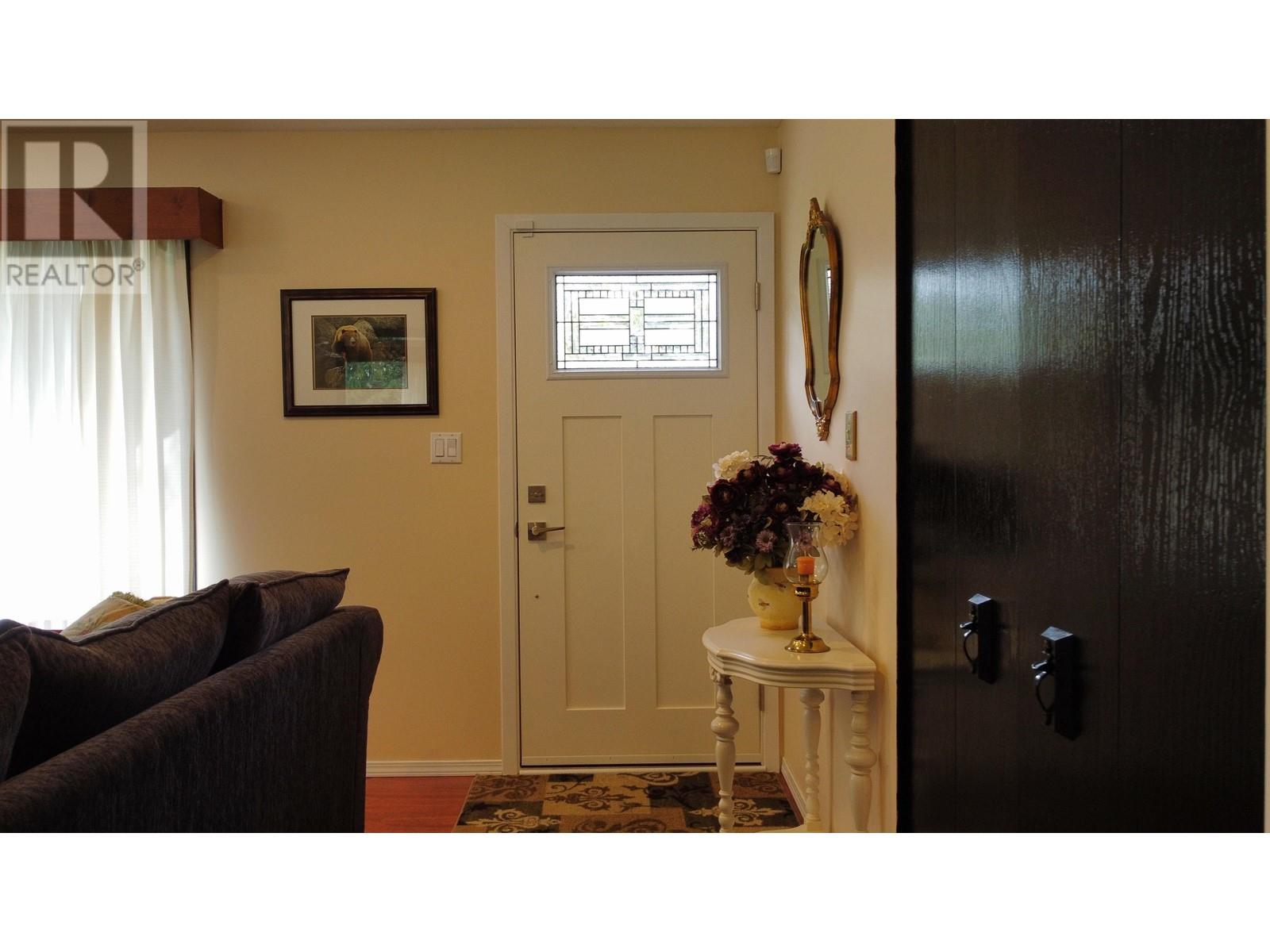 4569 Francis Peninsula Road, Madeira Park, British Columbia  V0N 2H1 - Photo 5 - R2985193