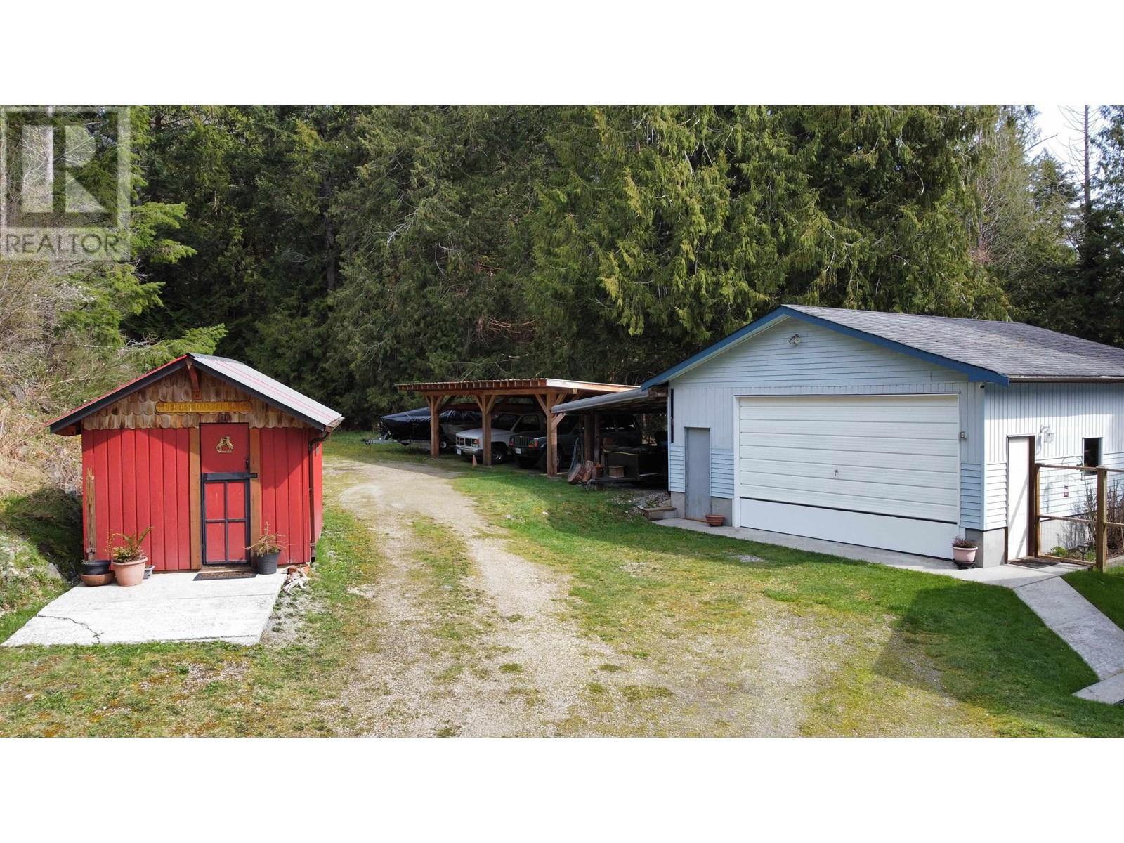 4569 Francis Peninsula Road, Madeira Park, British Columbia  V0N 2H1 - Photo 4 - R2985193