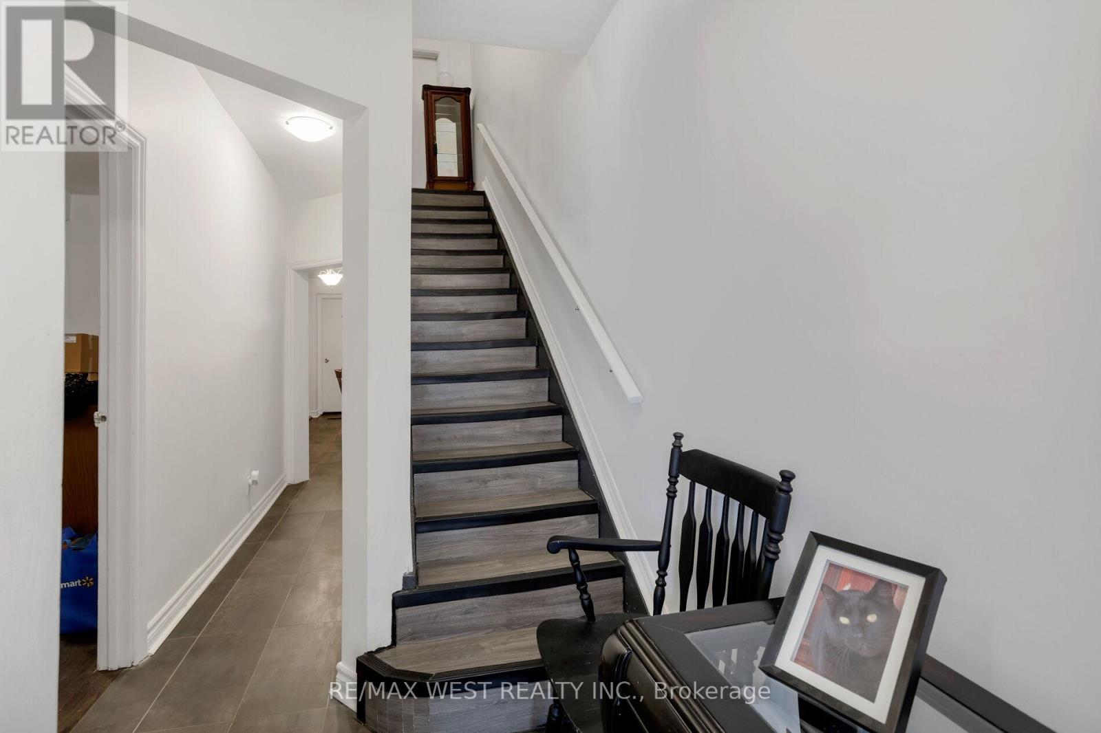 53 Wyndham Street, Toronto, Ontario  M6K 2R9 - Photo 23 - C12170279
