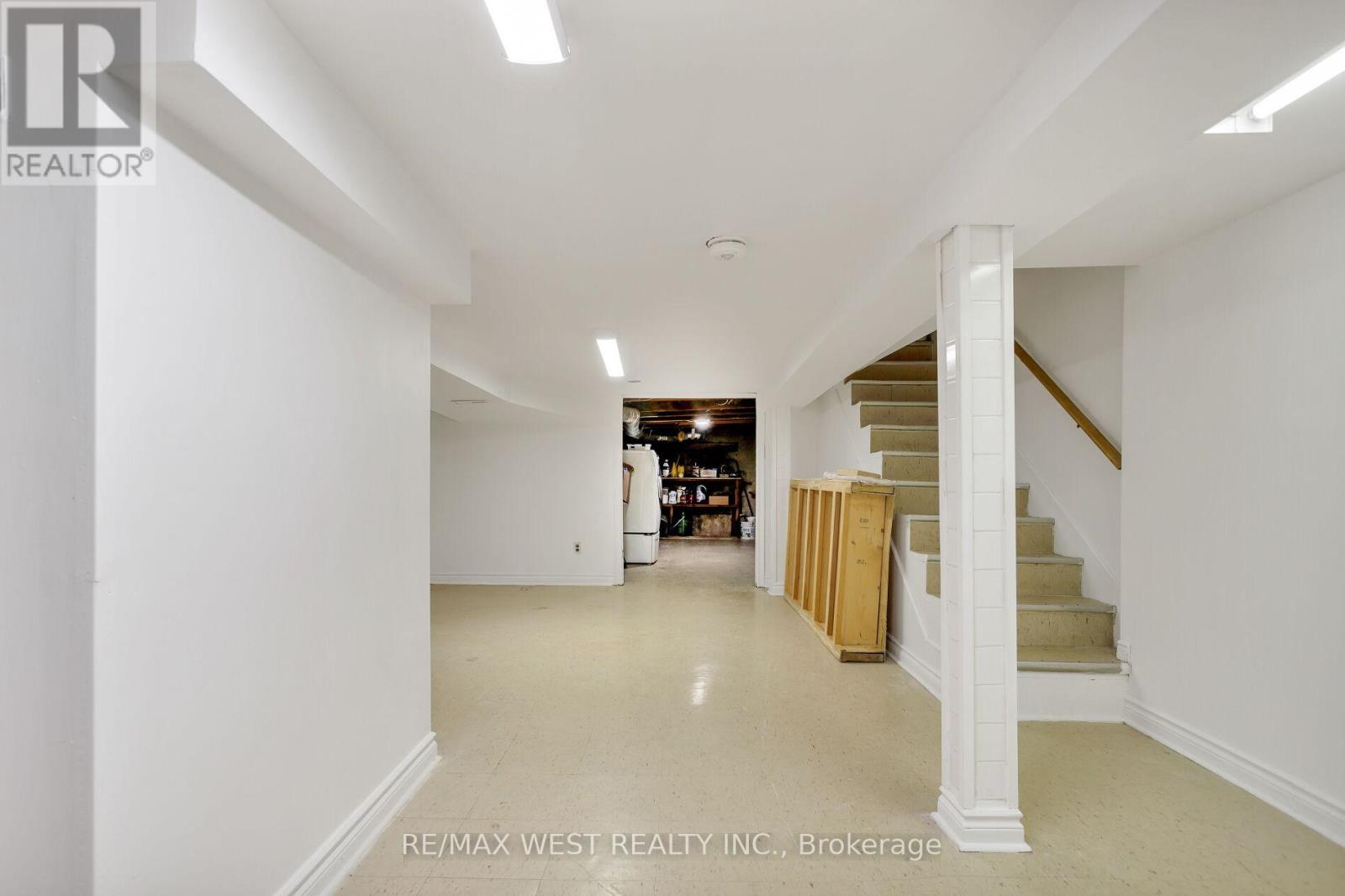 53 Wyndham Street, Toronto, Ontario  M6K 2R9 - Photo 34 - C12170279