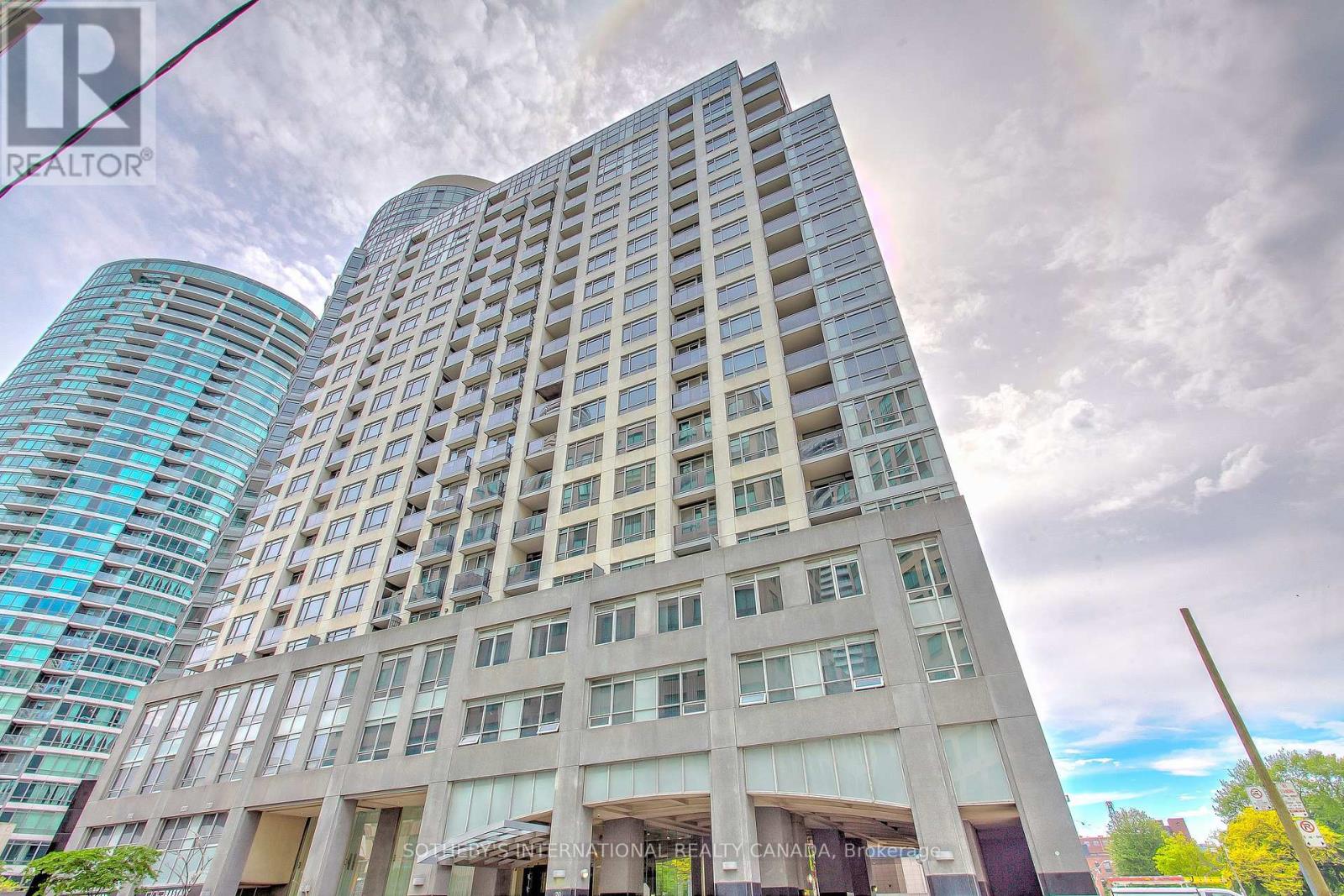 2101 - 20 Blue Jays Way, Toronto, Ontario  M5V 3W6 - Photo 3 - C12170282