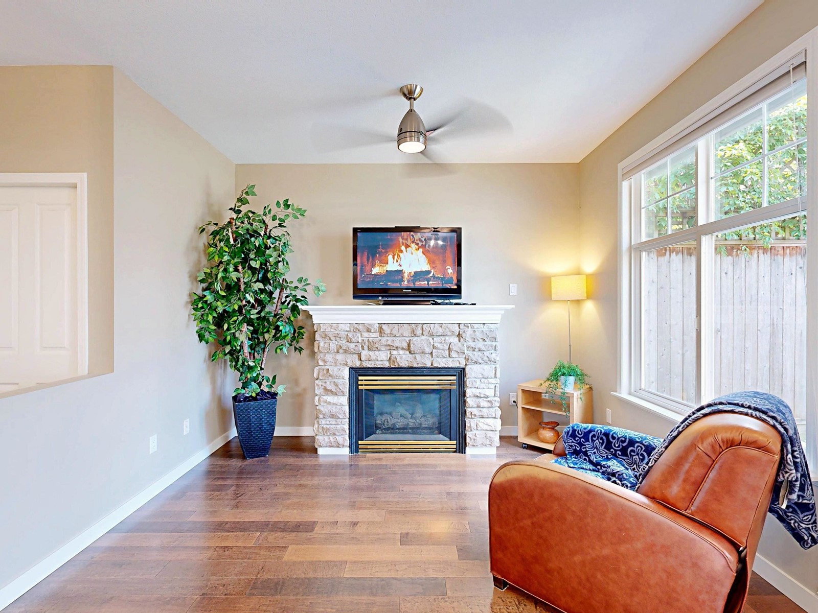 Property at 14883 57A AVENUE image 5