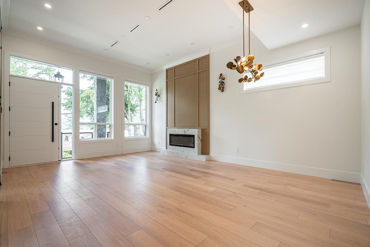 13866 115 Avenue, Surrey, British Columbia  V3R 2P3 - Photo 2 - R3006381