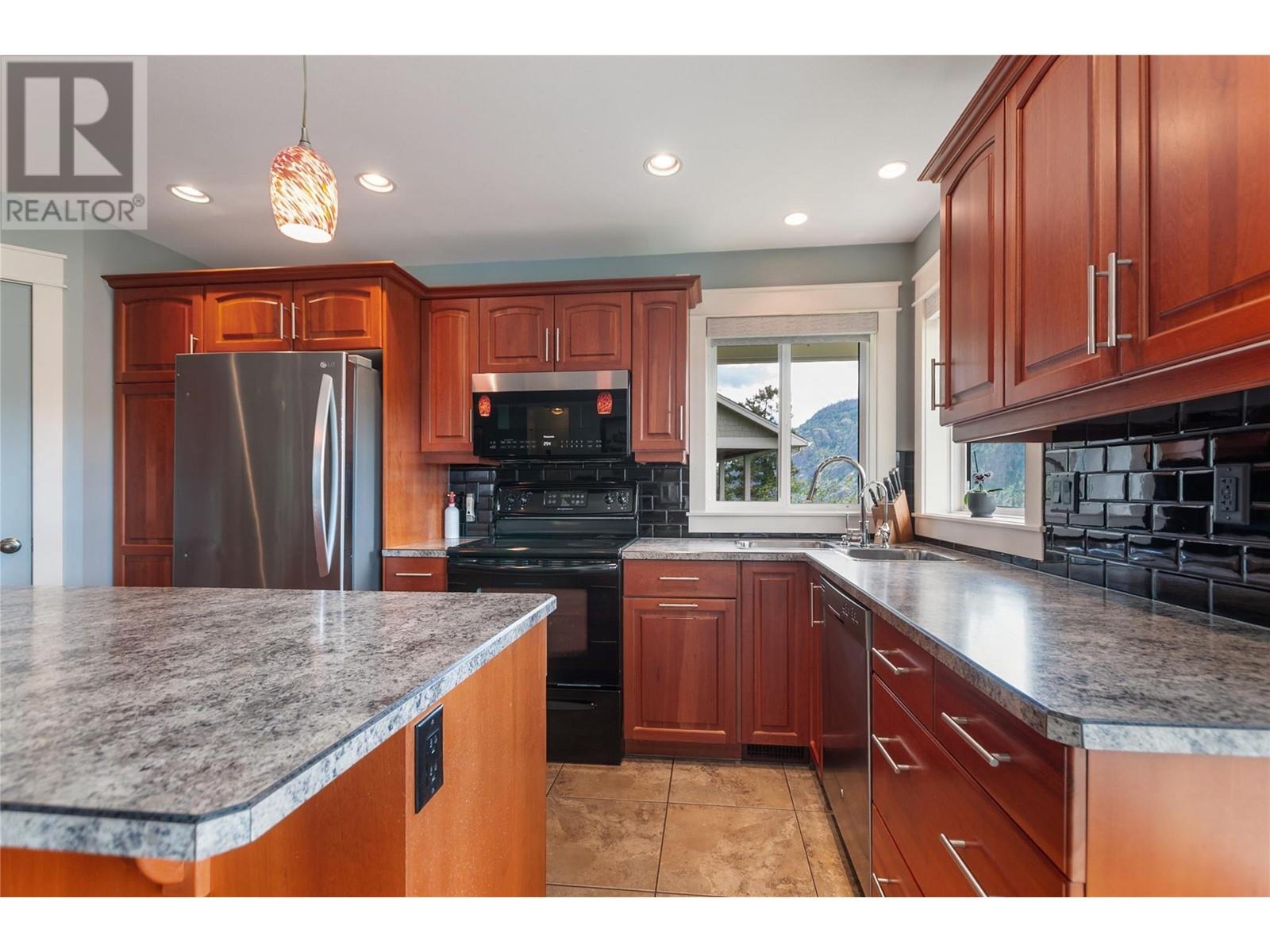 4400 Mclean Creek Road Unit# 137, Okanagan Falls, British Columbia  V0H 1R6 - Photo 6 - 10348812