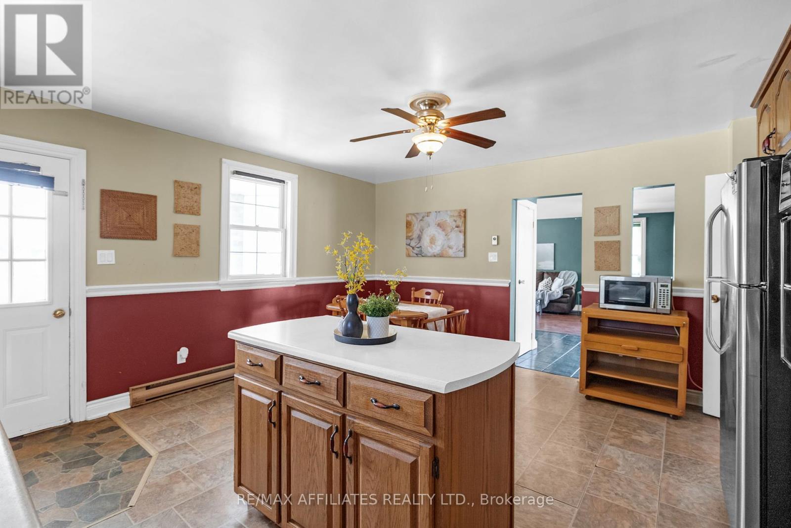 56 Centre Street, Edwardsburgh/cardinal, Ontario  K0E 1X0 - Photo 6 - X12151011