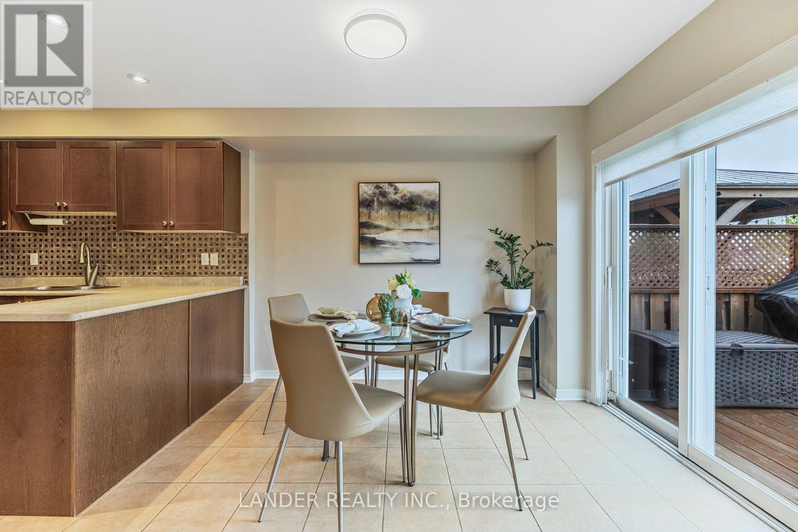 382 Rannie Road, Newmarket, Ontario  L3X 2N3 - Photo 22 - N12170245
