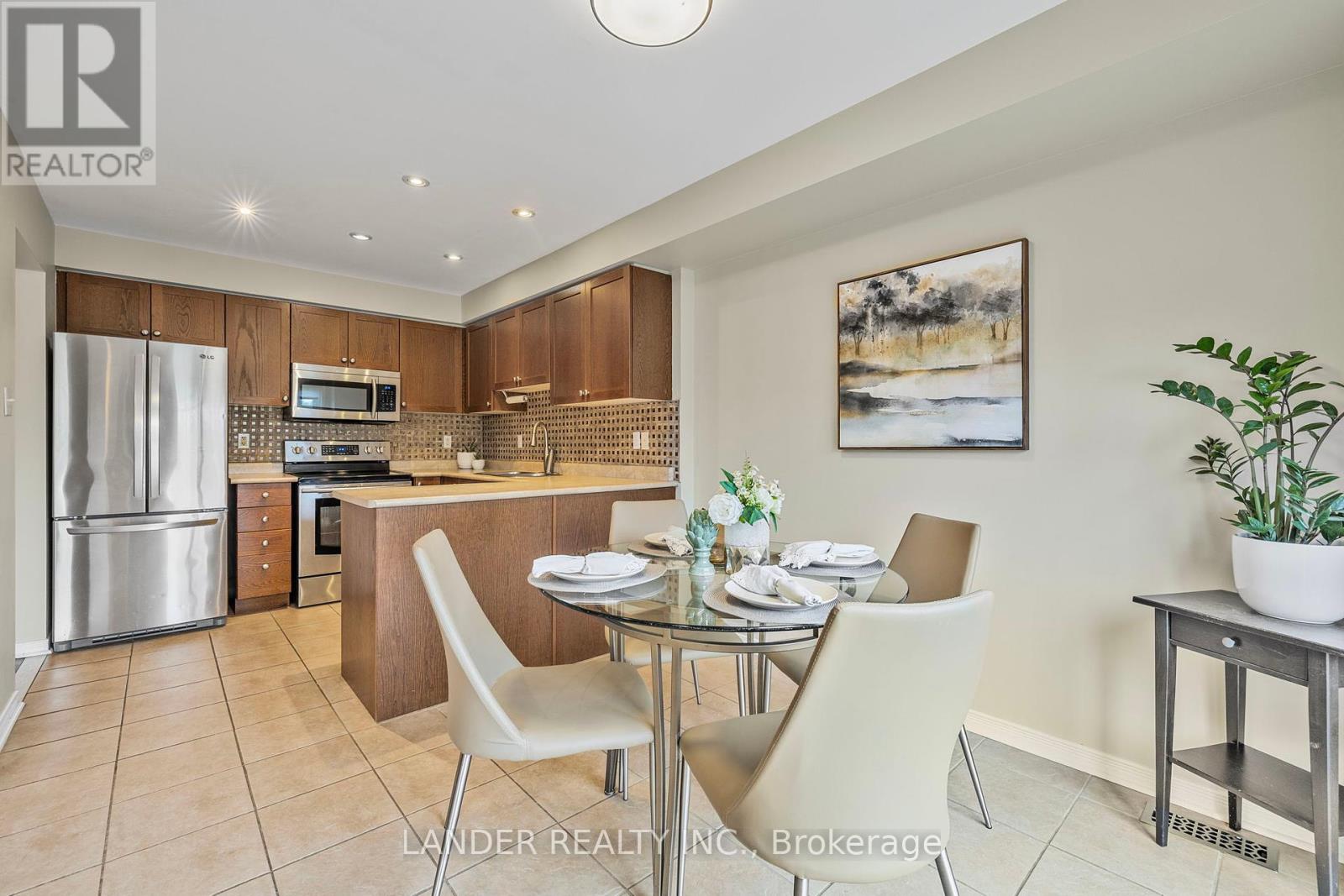 382 Rannie Road, Newmarket, Ontario  L3X 2N3 - Photo 23 - N12170245