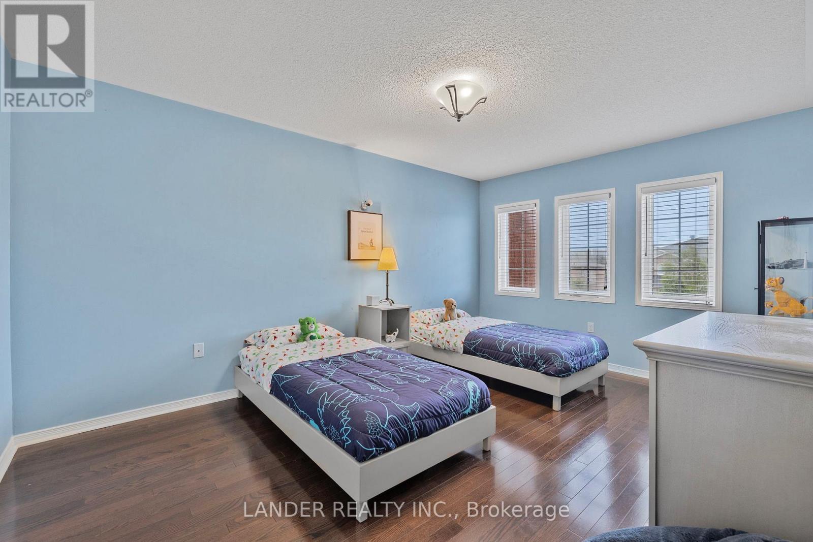 382 Rannie Road, Newmarket, Ontario  L3X 2N3 - Photo 34 - N12170245