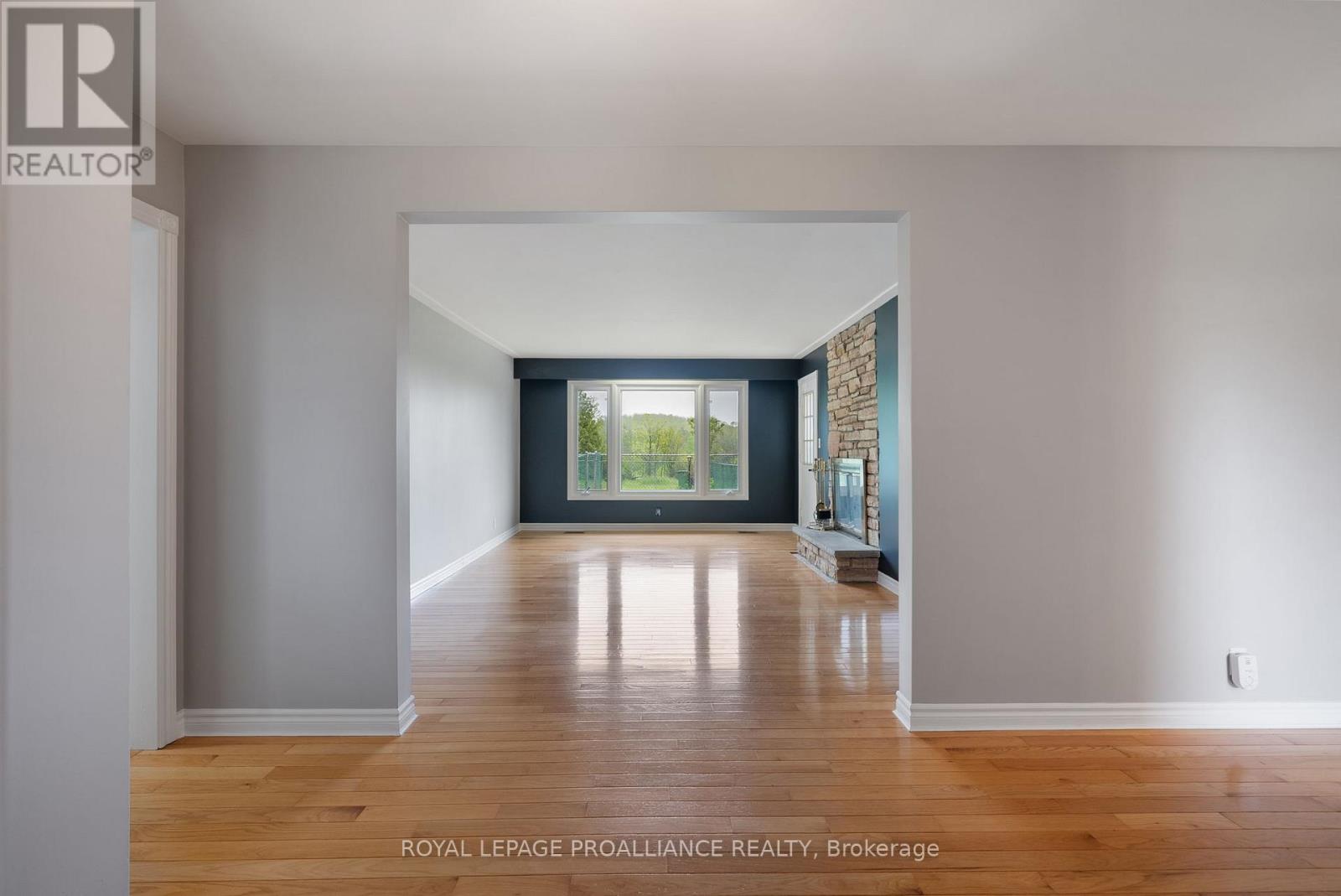 7603 Bethel Grove Road, Hamilton Township, Ontario  K9A 4J7 - Photo 5 - X12170353