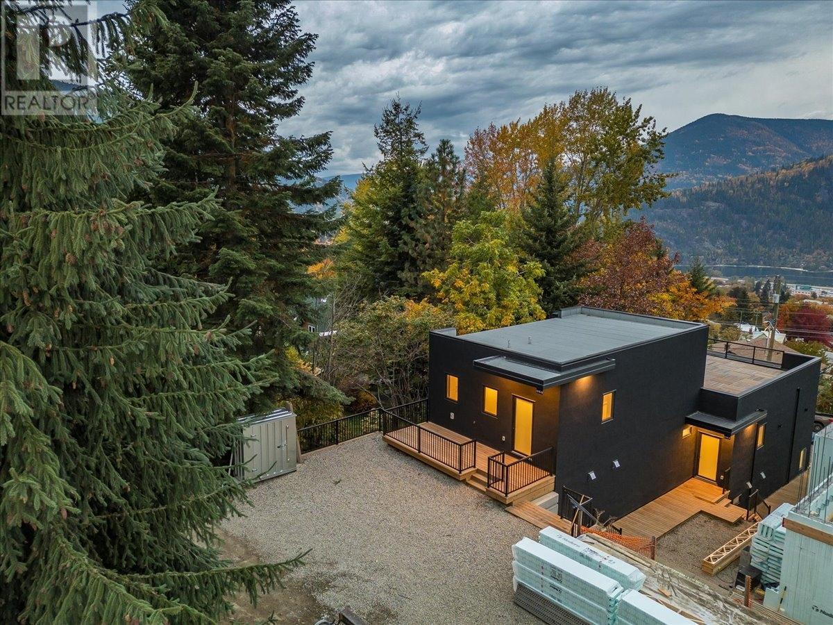 616 Richards Street Unit# A, Nelson, British Columbia  V1L 5K5 - Photo 3 - 2480093