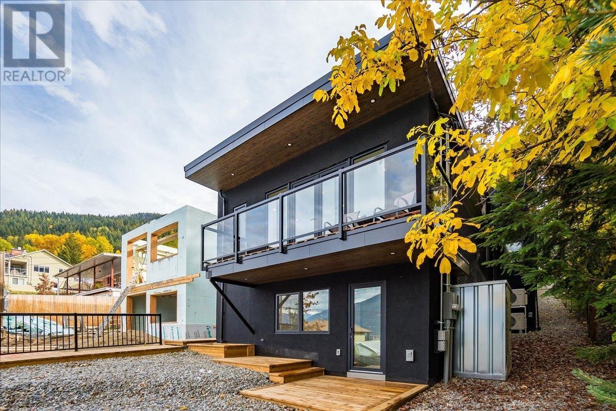 616 RICHARDS Street Unit# A, Nelson, BC V1L5K5