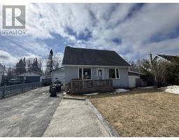 18 Redwing AVE, Manitouwadge, Ontario