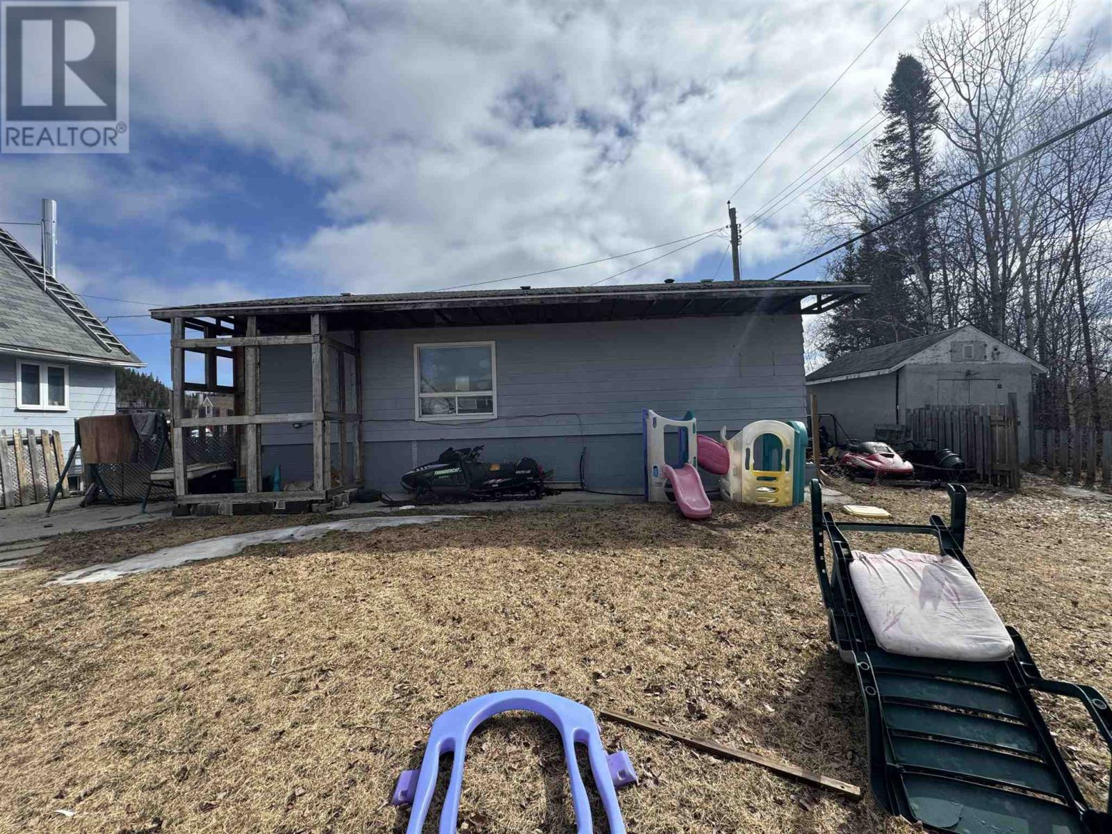 18 Redwing Ave, Manitouwadge, Ontario  P0T 2C0 - Photo 4 - TB250681