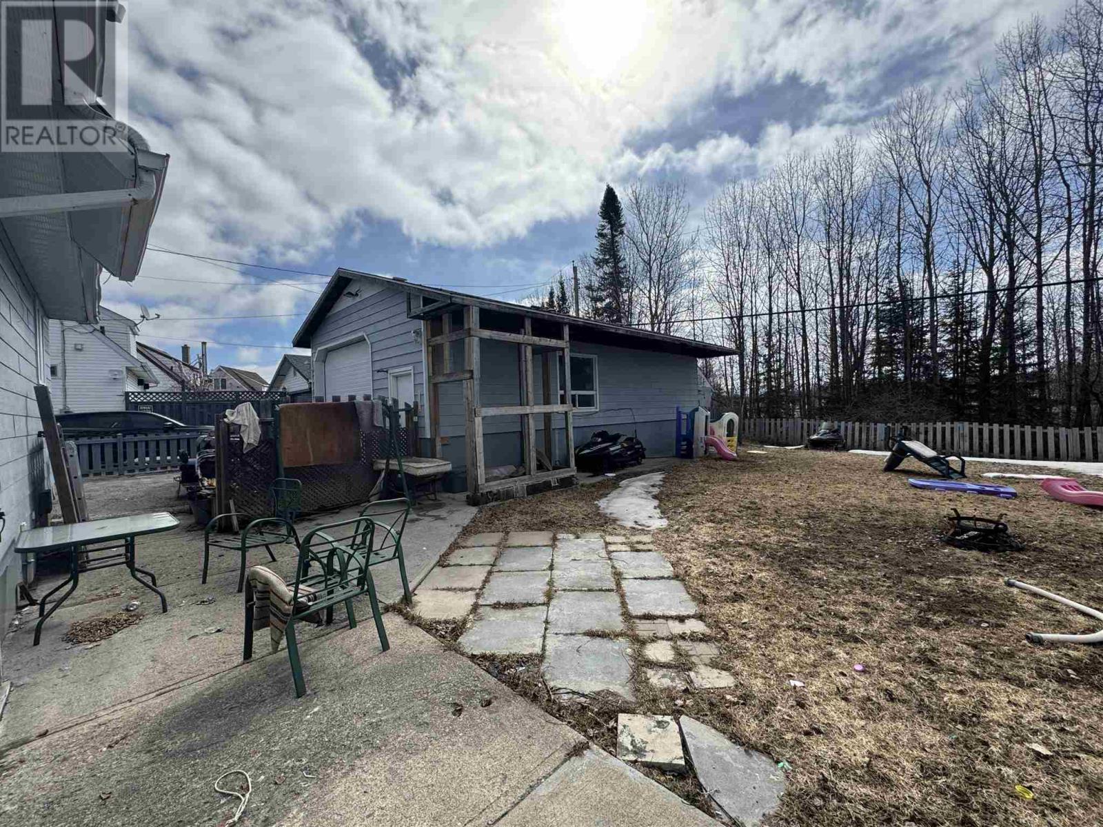 18 Redwing Ave, Manitouwadge, Ontario  P0T 2C0 - Photo 10 - TB250681