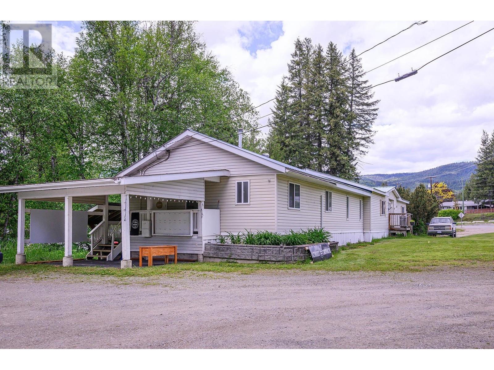 32e Old N Thompson  E Highway, Clearwater, British Columbia  V0E 1N2 - Photo 2 - 10349018