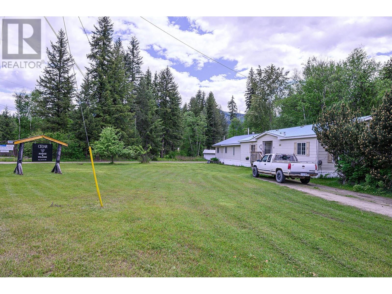 32e Old N Thompson  E Highway, Clearwater, British Columbia  V0E 1N2 - Photo 1 - 10349018