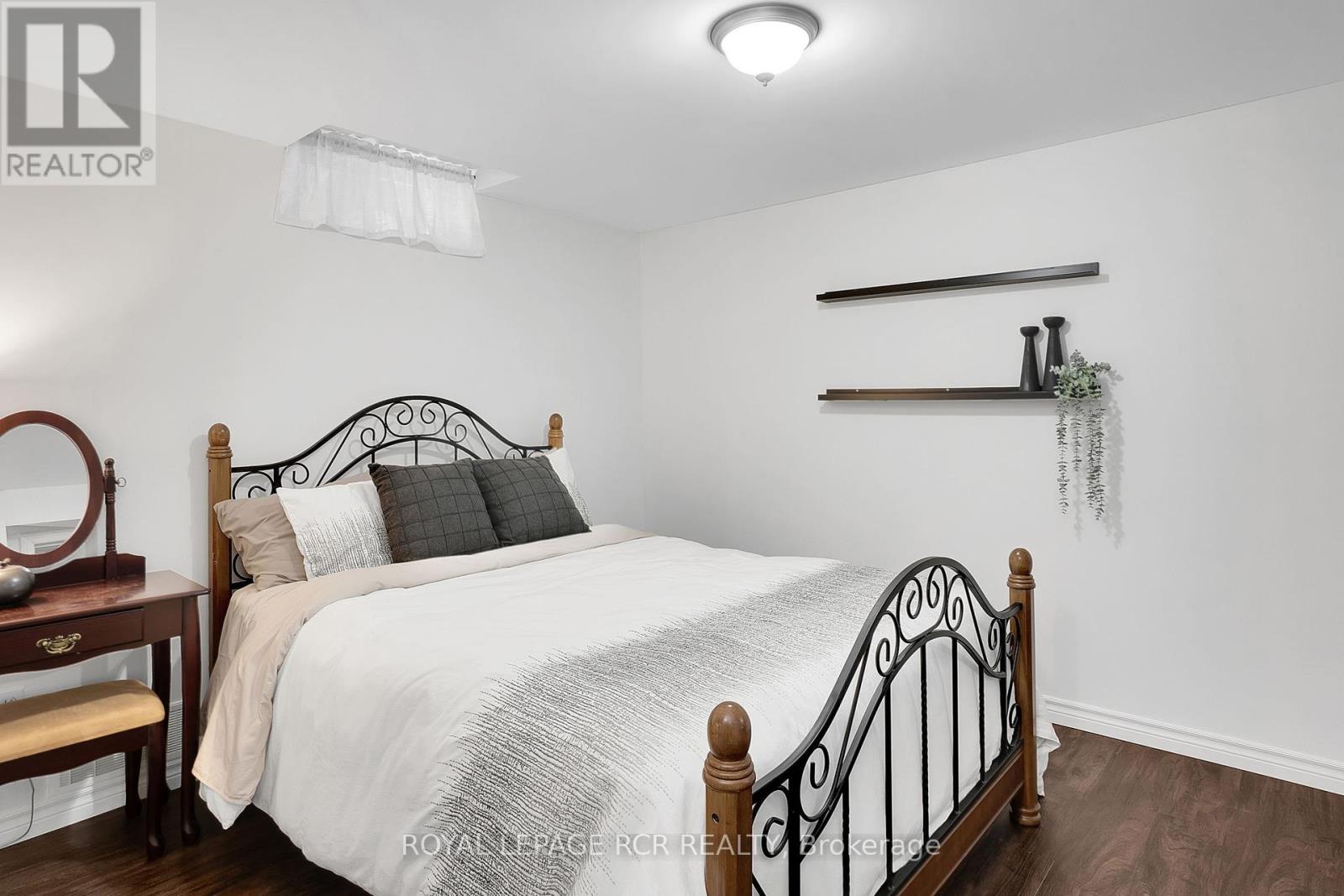 20 Boltonview Crescent, Caledon, Ontario  L7E 2H2 - Photo 37 - W12038125