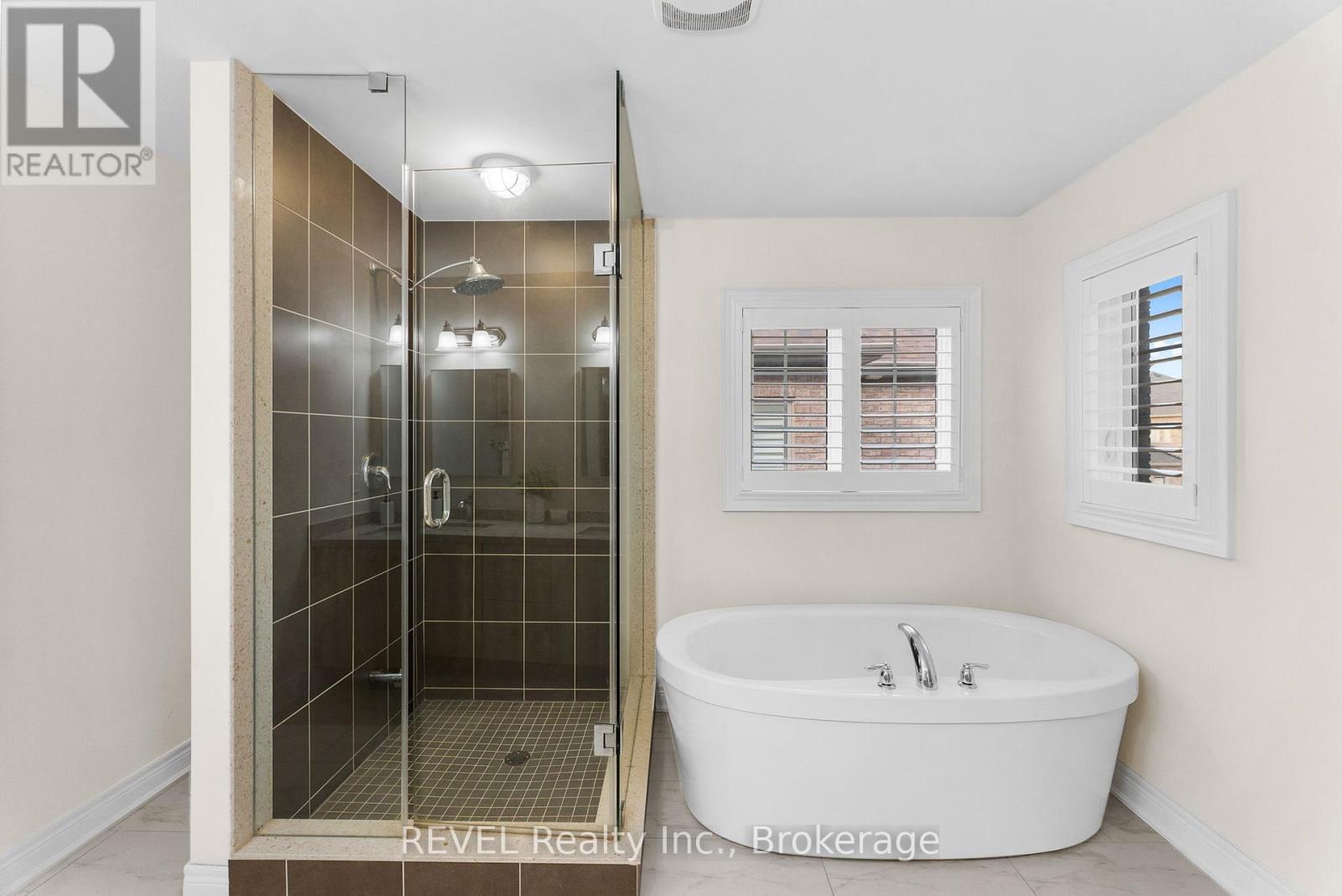 15 Glengowan Street, Whitby, Ontario  L1R 2X2 - Photo 21 - E12170424